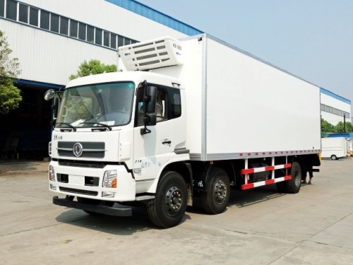 东风三轴冷藏车厢长8.6米