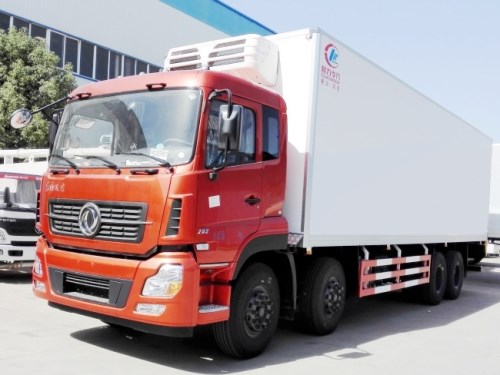 厢长9.6米东风天龙前四后八冷藏车