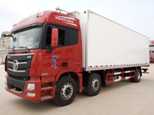 厢长9.6米福田GTL小三轴冷藏车