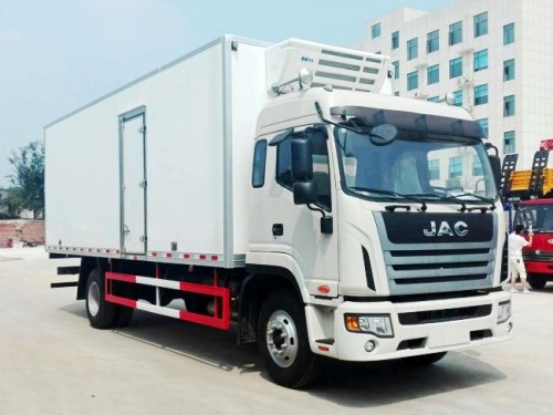 厢长7.6米江淮格尔发K6冷藏车