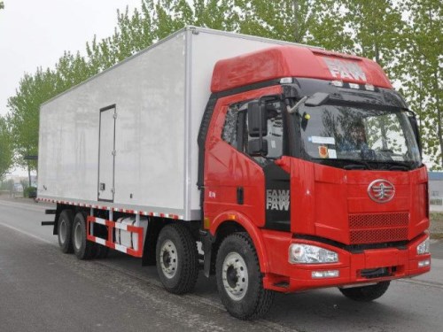 厢长9.6米解放前四后八冷藏车