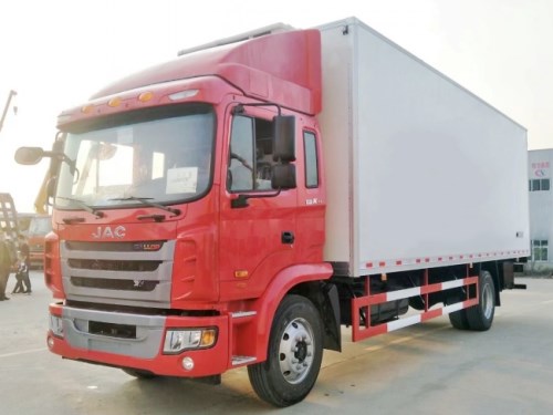 厢长7.8米江淮格尔发冷藏车