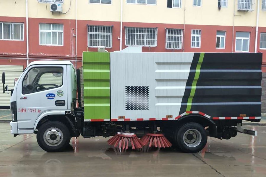 东风3吨清扫车