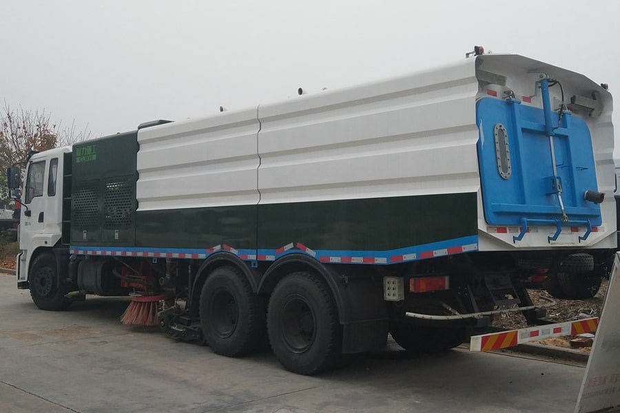 东风25吨大型洗扫车