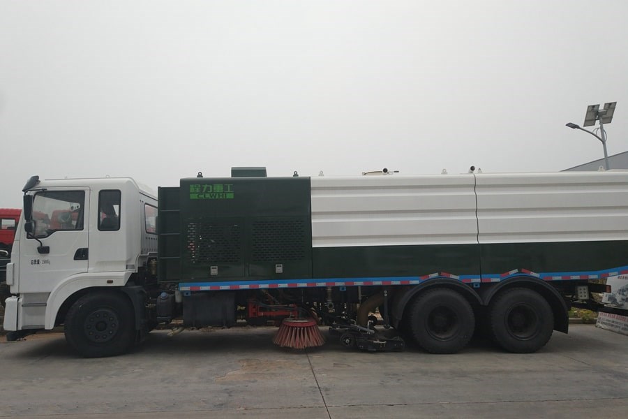 东风25吨大型洗扫车