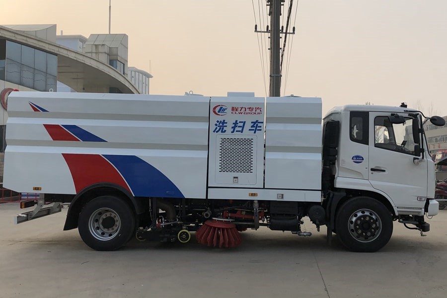 东风8吨洗扫车