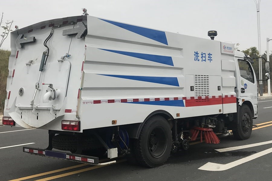 东风5吨洗扫车