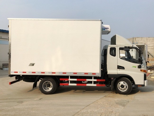 (厢长3.7米)江淮新骏铃一排半冷藏车
