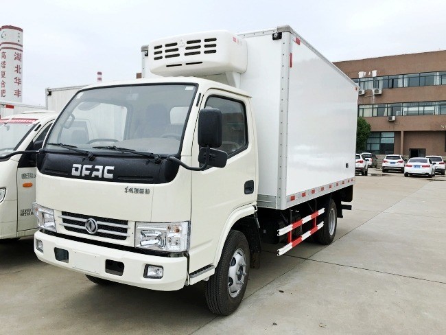 (厢长4.2米)东风多利卡冷藏车