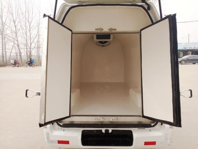 福田g7面包冷藏车