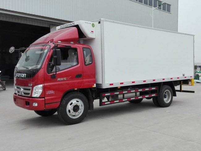 (厢长5.1米)福田奥铃一排半冷藏车