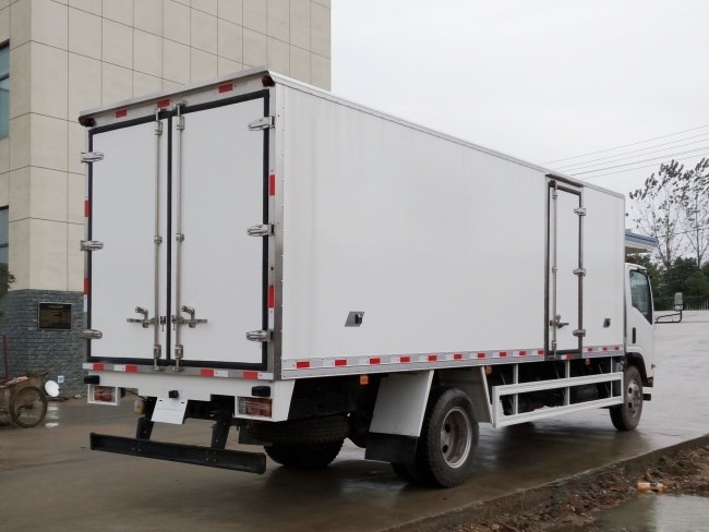 五十铃700p(厢长5.7米/6米/6.8米)