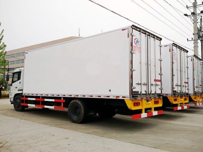 (厢长7.8米)东风天锦冷藏车