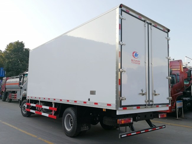 (厢长5.9米)福田s5冷藏车