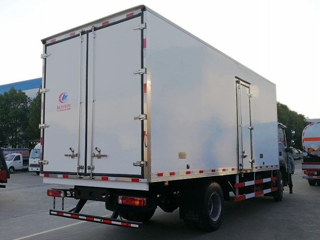 (厢长5.9米)福田s5冷藏车