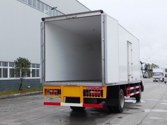 (厢长7.6米)江淮帅铃w威司达冷藏车