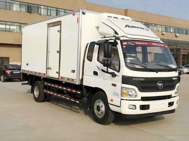 (厢长6.1米)福田一排半冷藏车