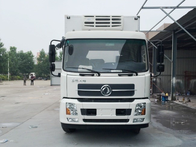 (厢长6.6米)东风天锦冷藏车