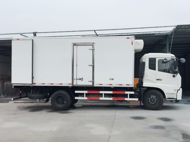 (厢长6.6米)东风天锦冷藏车