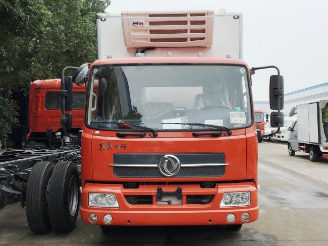 (厢长6.2米)东风天锦冷藏车