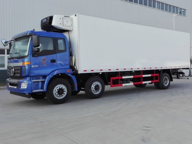 (厢长9.6米)福田etx小三轴冷藏车