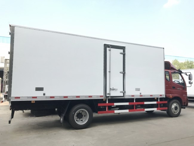 (厢长6.1米)福田奥铃一排半冷藏车