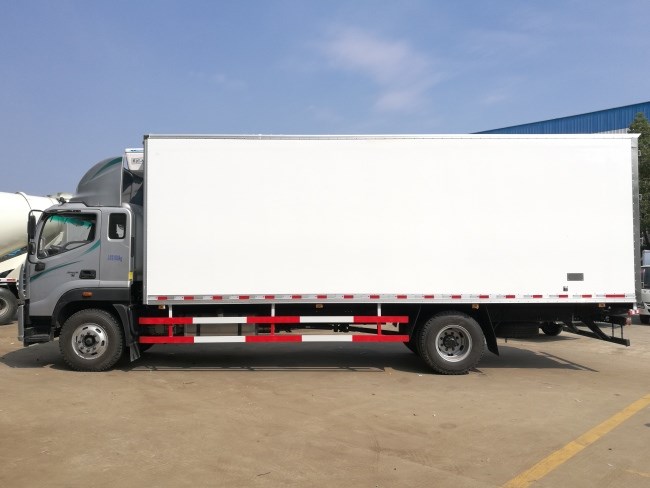 (厢长7.6米)福田s5冷藏车