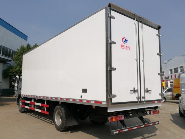 (厢长7.6米)福田s5冷藏车