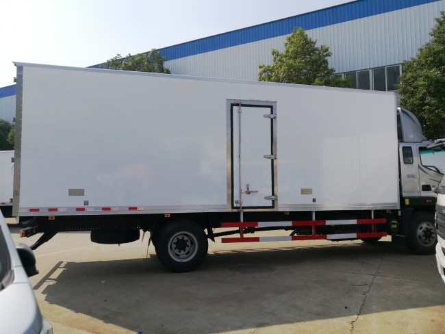 (厢长7.6米)福田s5冷藏车