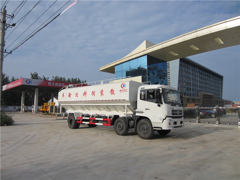 东风小三轴散装饲料运输车