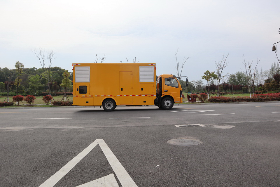国六东风多利卡电源车1.jpg