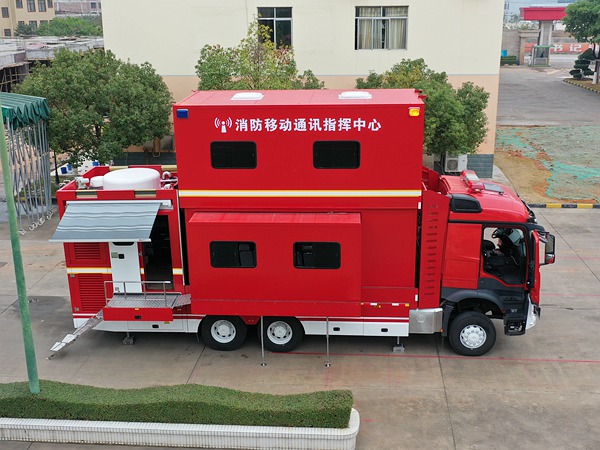 奔驰指挥车7.jpg