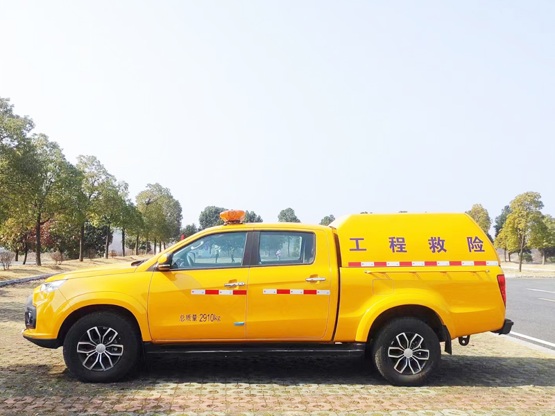 800X600江铃皮卡救险车2.jpg